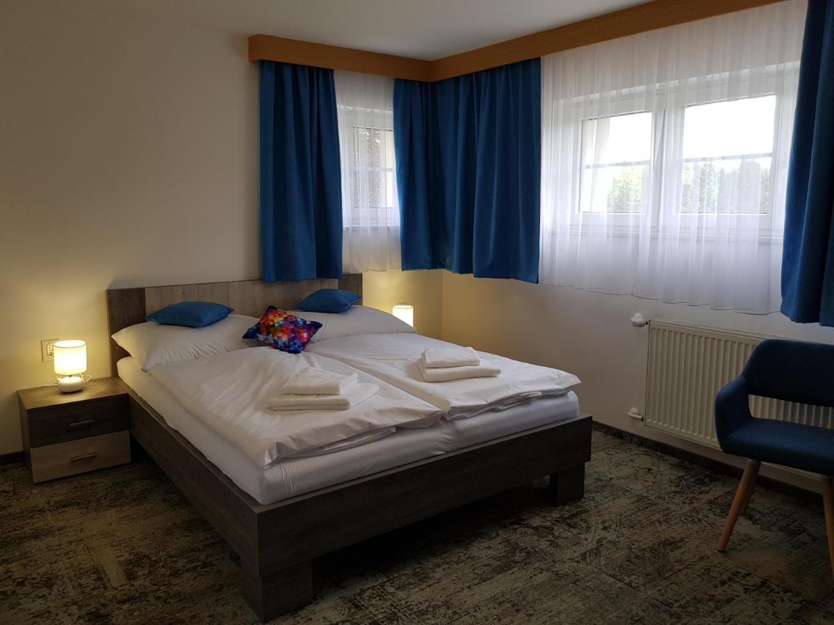 Penzion Vila Tereza Hranice  Buitenkant foto